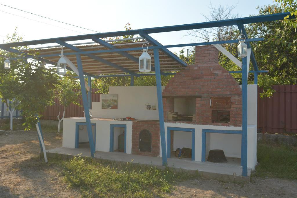 Sailors Guest House Юриловка Екстериор снимка