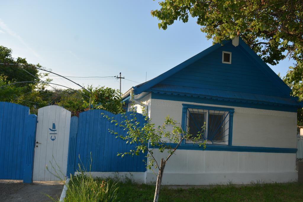 Sailors Guest House Юриловка Екстериор снимка
