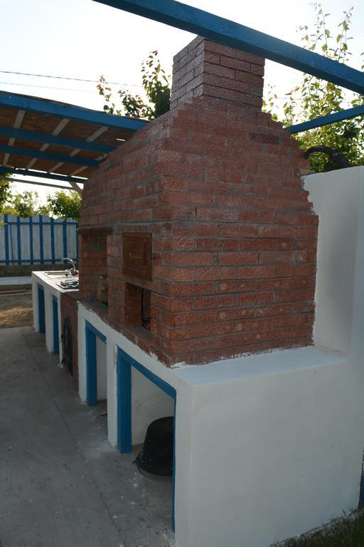 Sailors Guest House Юриловка Екстериор снимка