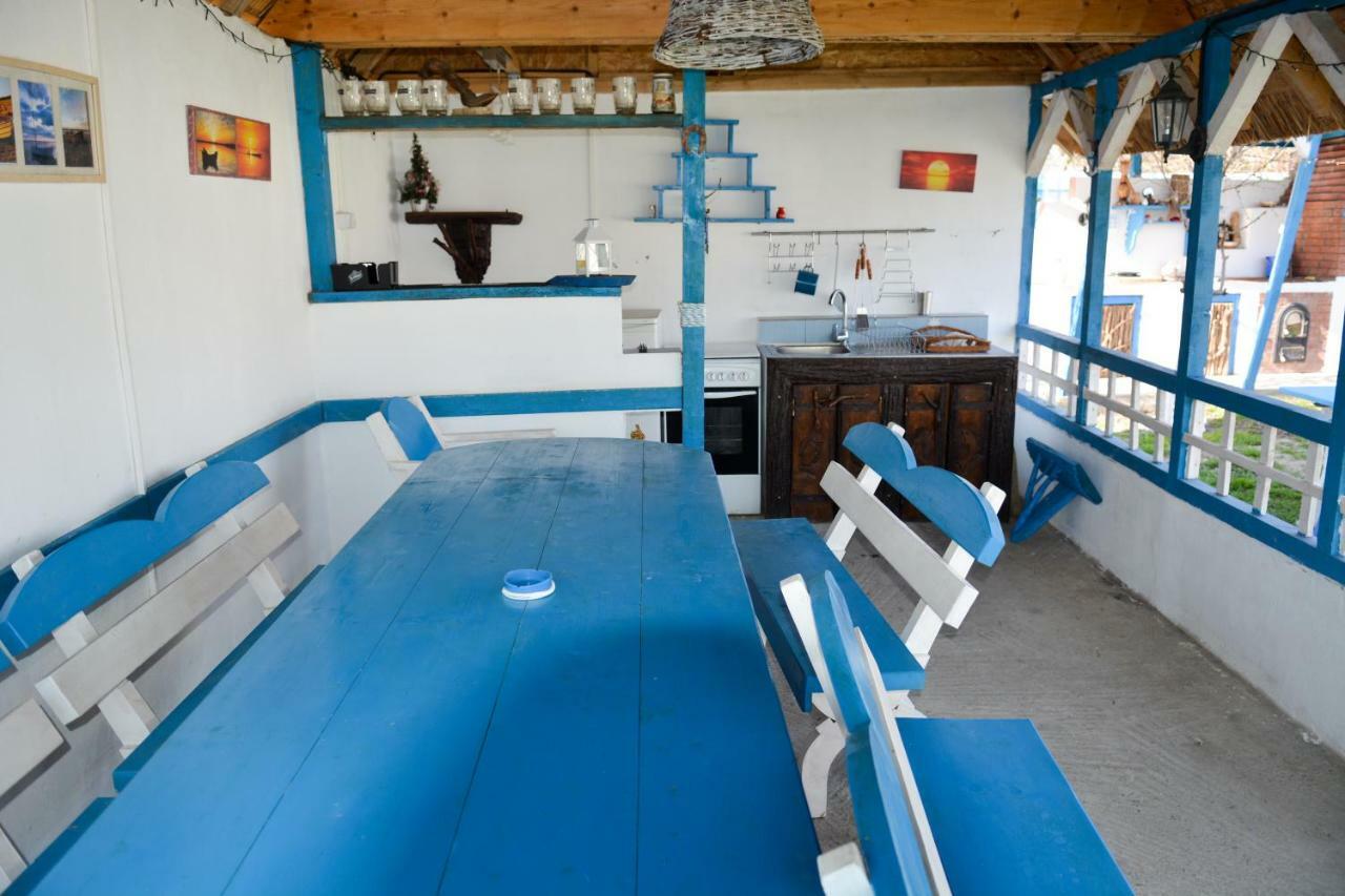 Sailors Guest House Юриловка Екстериор снимка